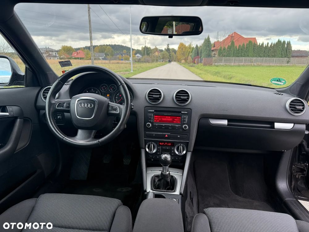 Audi A3 Sportback 1.6 TDI DPF Ambiente - 9