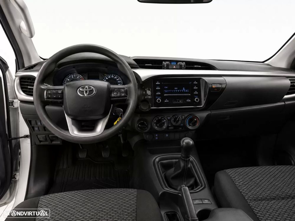 Toyota Hilux 2.4 D-4D 4WD CD CM - 5