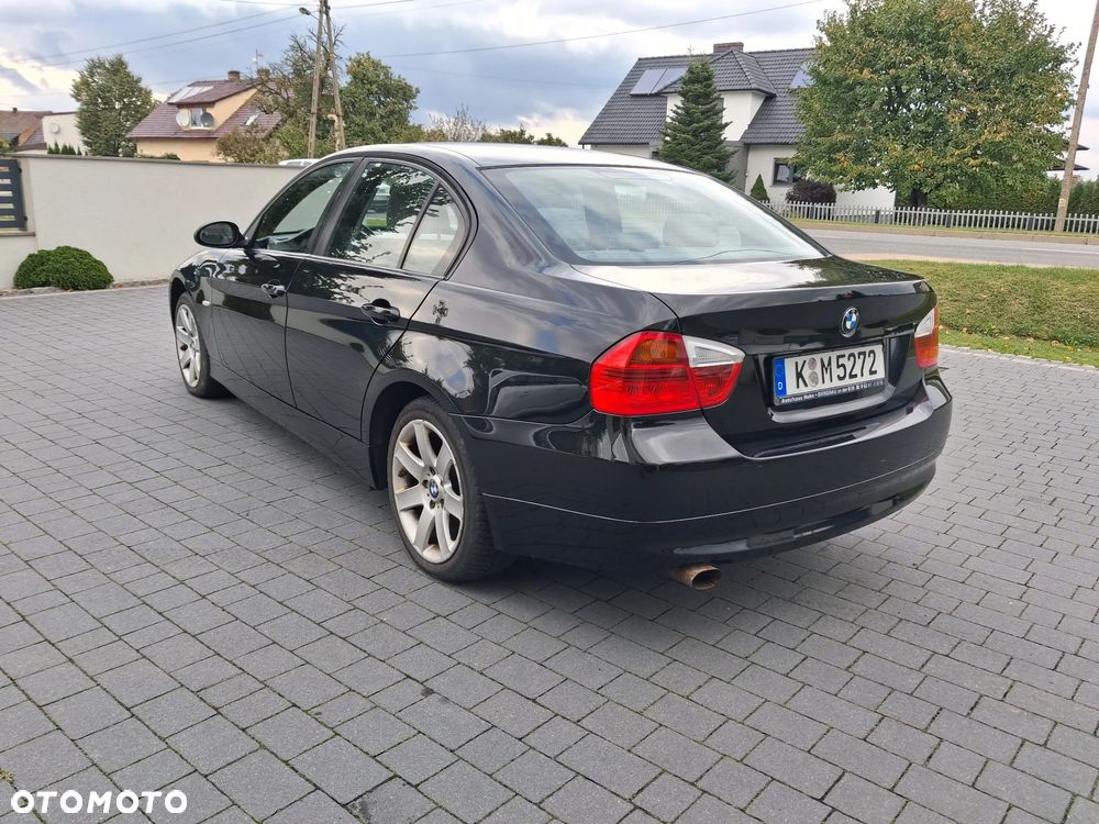 BMW Seria 3 320i - 3