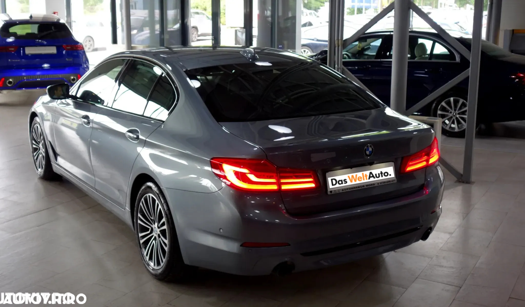 BMW Seria 5 520i AT - 30