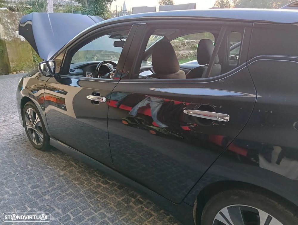Nissan Leaf N-Connecta - 2