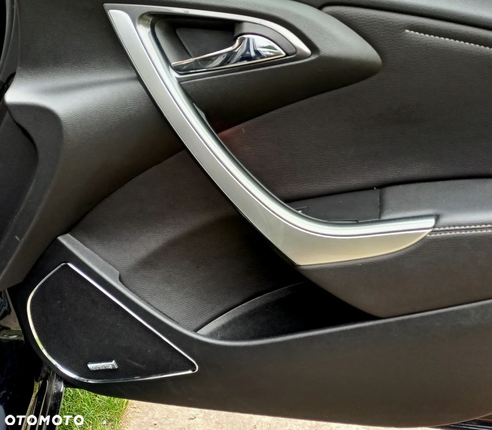 Opel Astra 2.0 CDTI Exklusiv - 6