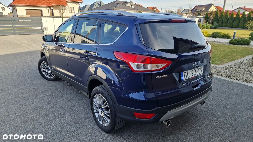 Ford Kuga 1.6 EcoBoost 2x4 Titanium - 4