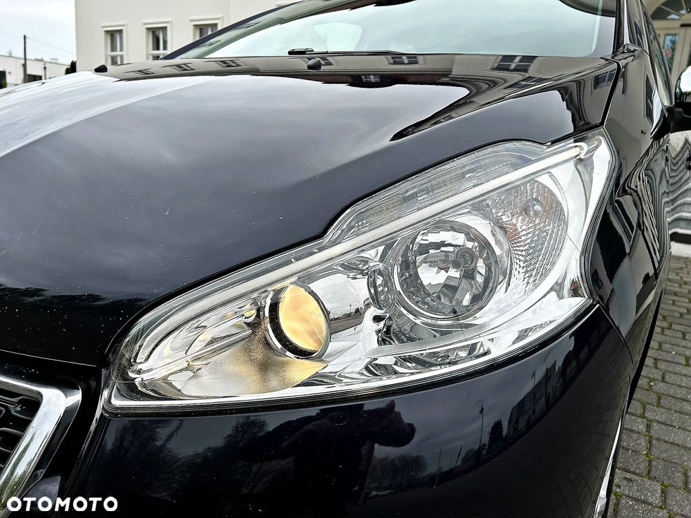 Peugeot 208 e-HDi 92 Stop&Start Style - 9