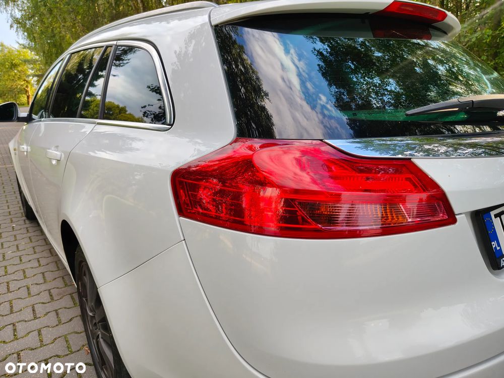 Opel Insignia 2.0 T SportsTourer 4x4 ecoFLEX Start/Stop Design Edition - 13