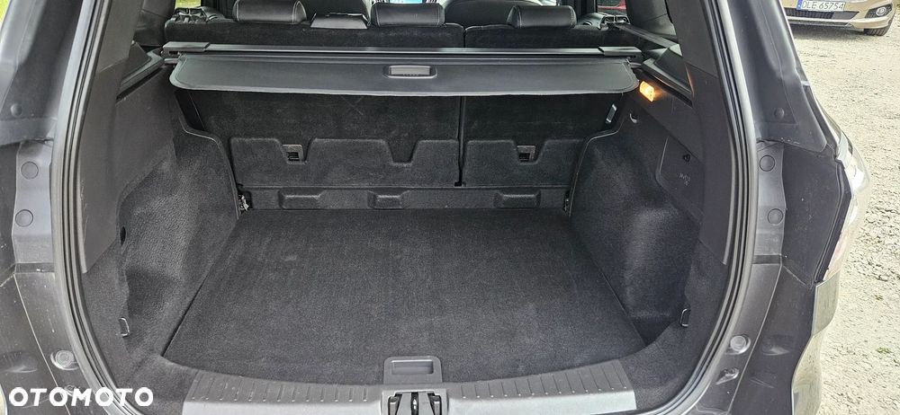 Ford Kuga 2.0 TDCi 2x4 ST-Line - 30
