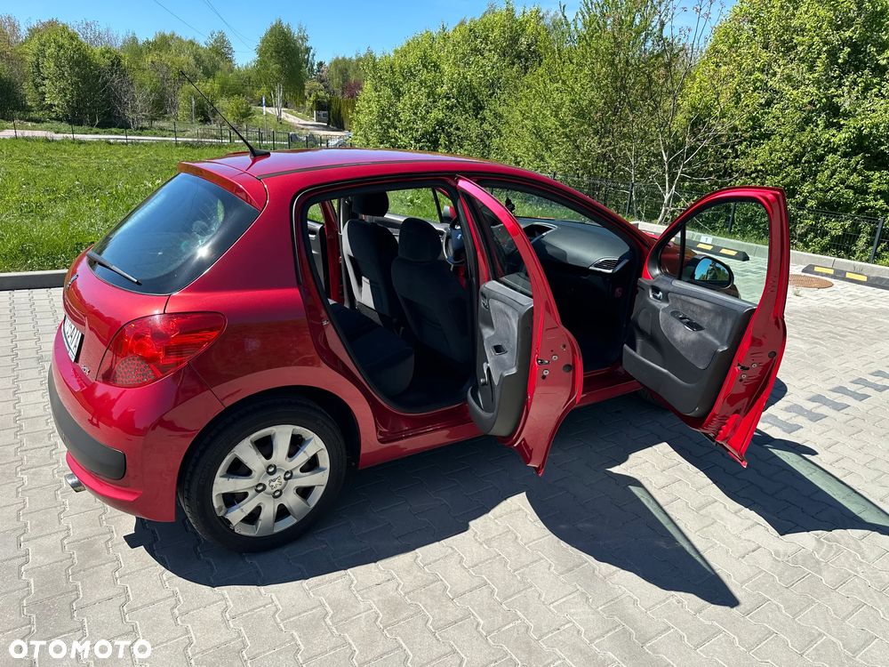 Peugeot 207 1.6 Trendy - 13