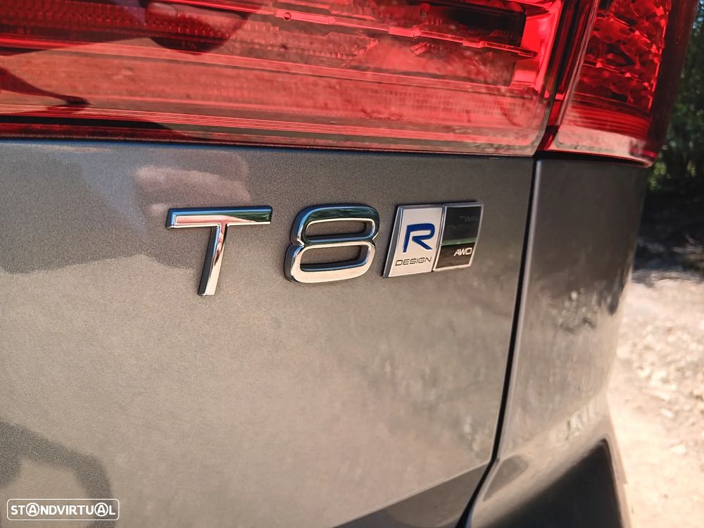 Volvo XC 60 2.0 T8 PHEV R-Design AWD - 6