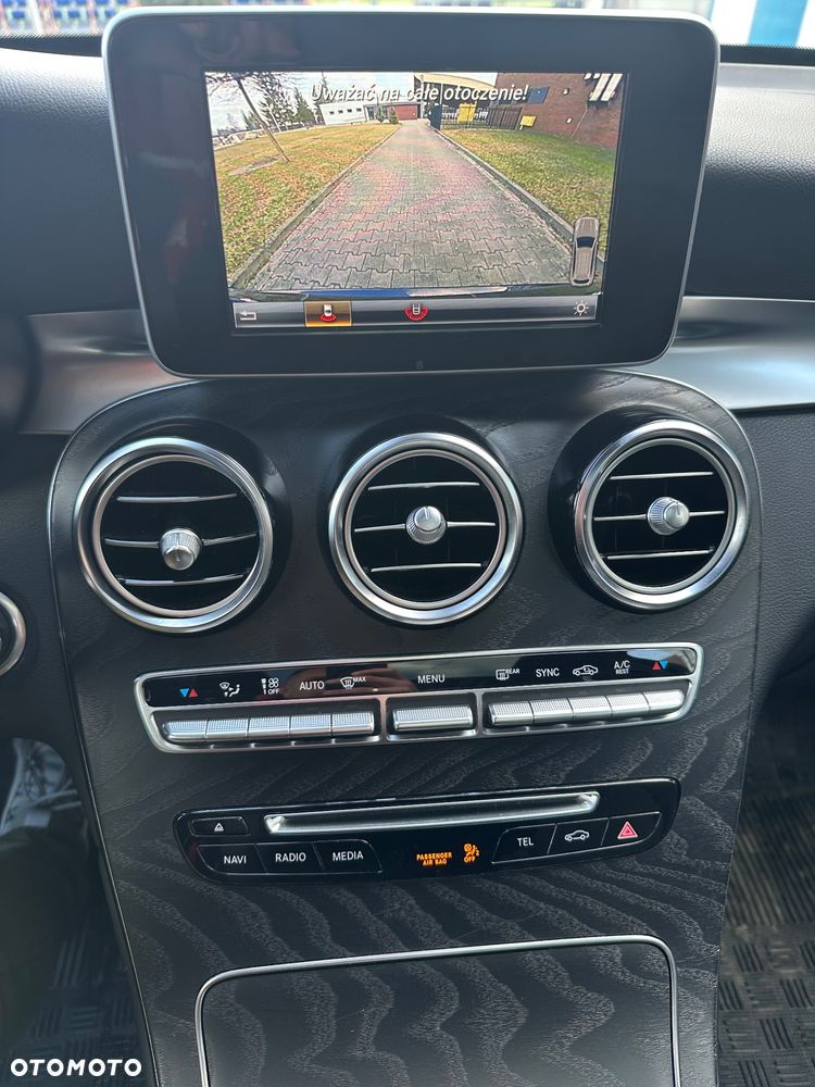 Mercedes-Benz GLC 250 4Matic 9G-TRONIC AMG Line - 18