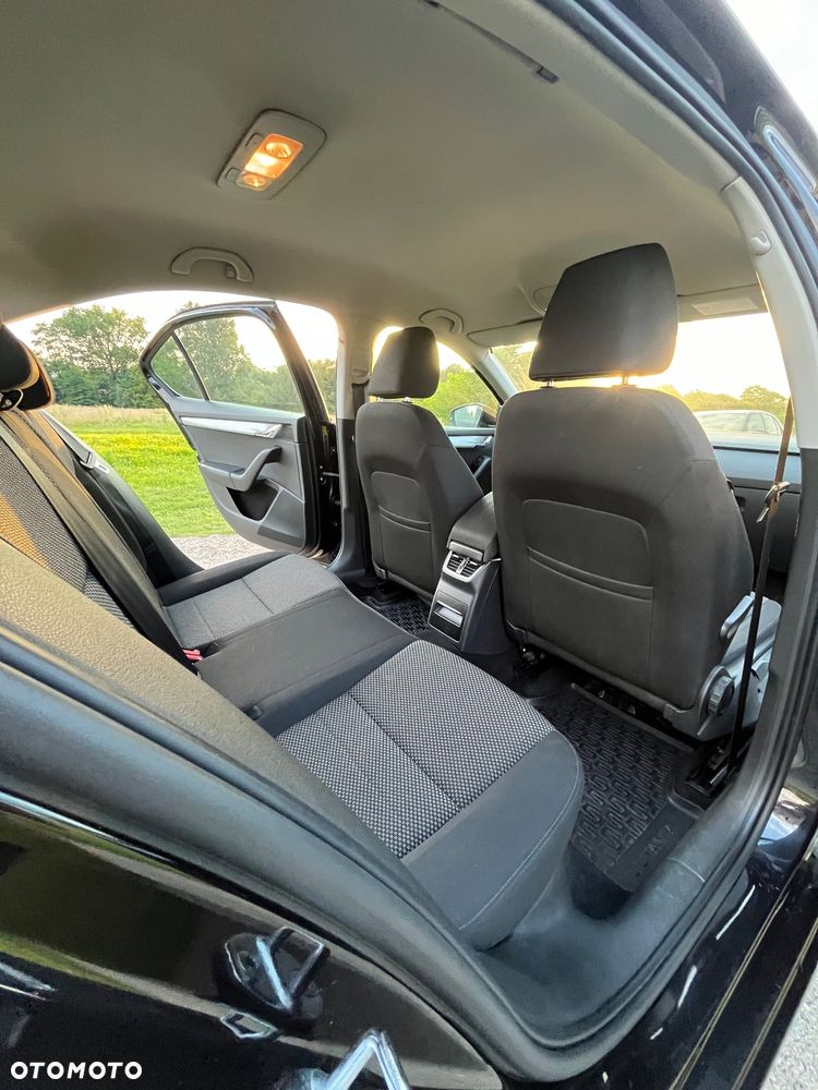 Skoda Octavia 1.6 TDI Ambition - 12