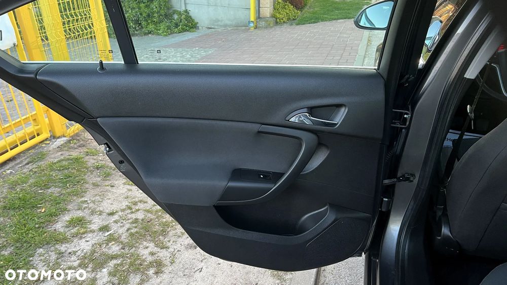 Opel Insignia 1.8 Cosmo - 28