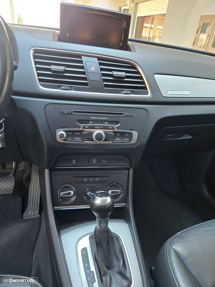 Audi Q3 2.0 TDi quattro Business Line S-tronic - 6