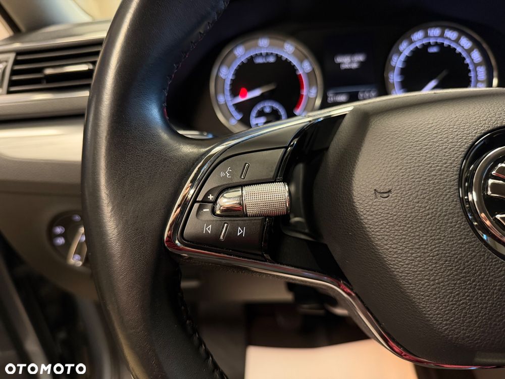 Skoda Superb 1.5 TSI Ambition - 19