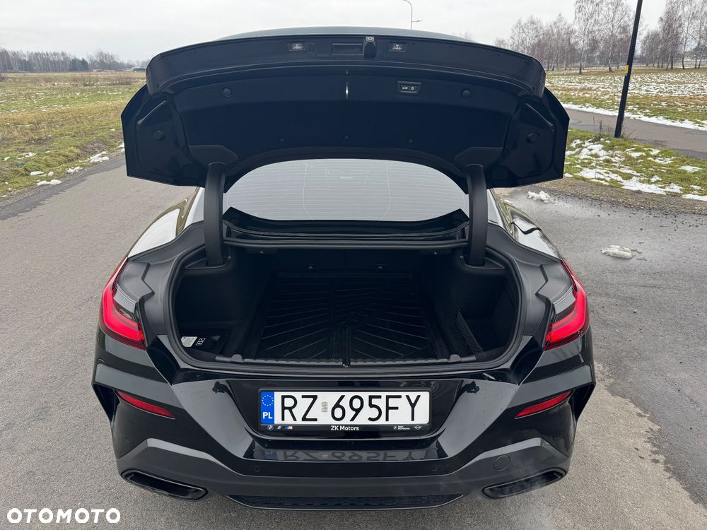 BMW Seria 8 - 15