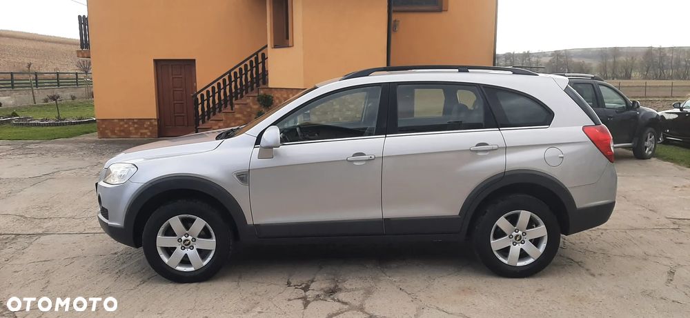 Chevrolet Captiva 2.4 2WD 7 Sitzer LS - 8