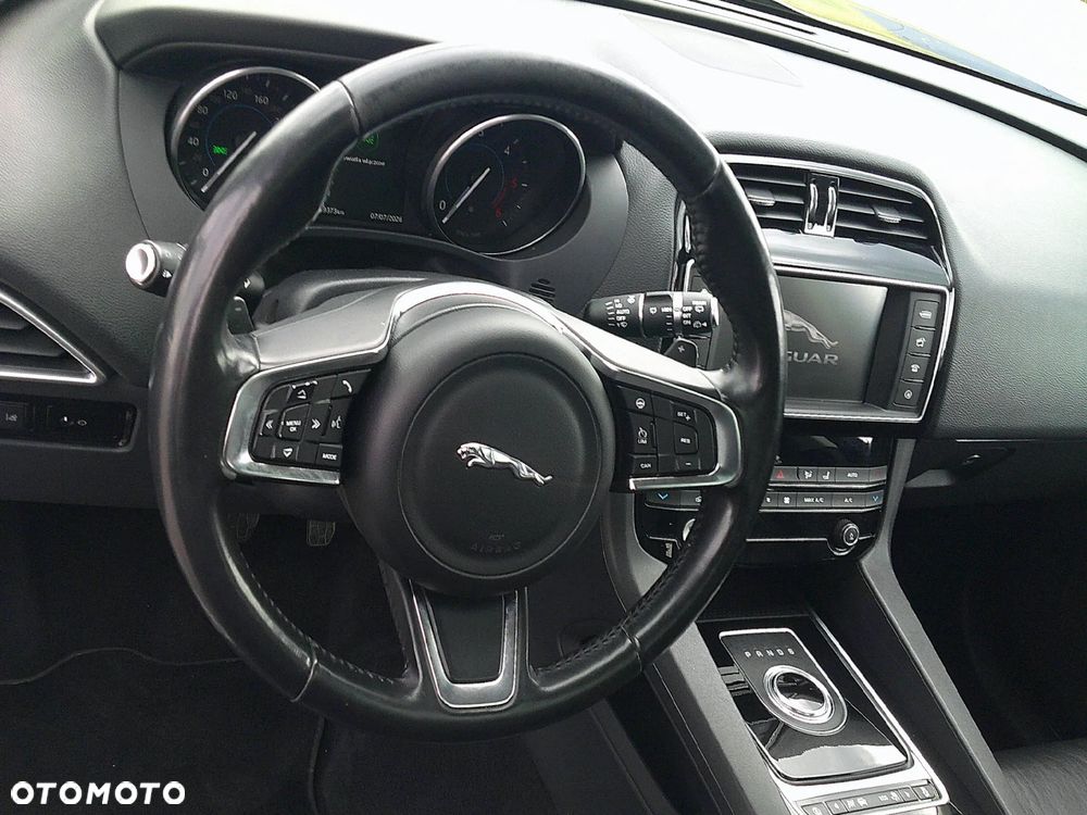 Jaguar F-Pace 3.0 TDV6 AWD R-Sport - 15