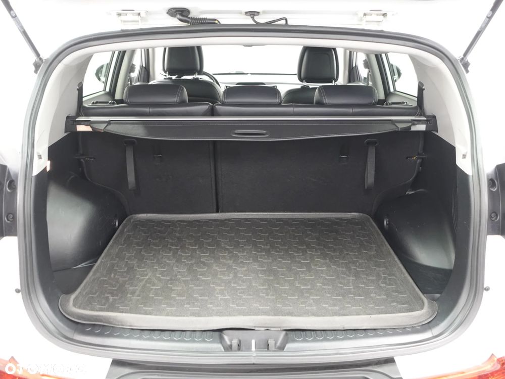 Kia Sportage 1.6 GDI 2WD ISG Dream-Team Edition - 22