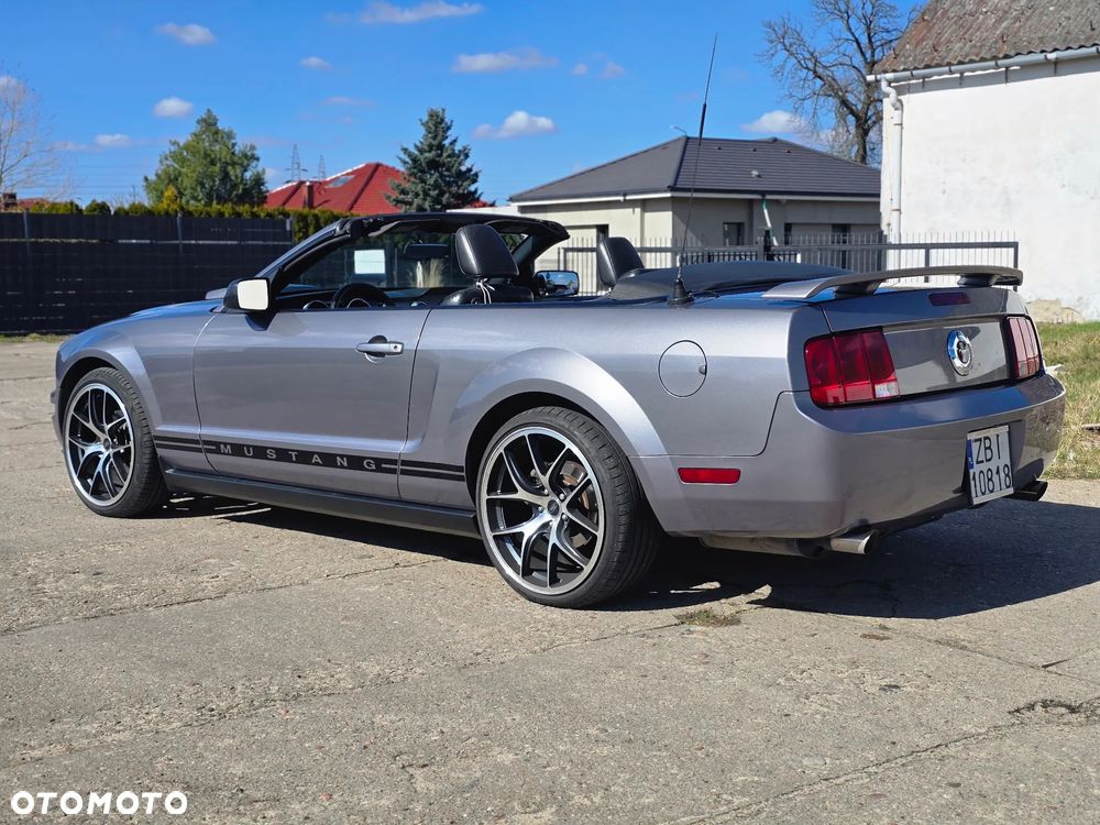 Ford Mustang - 2
