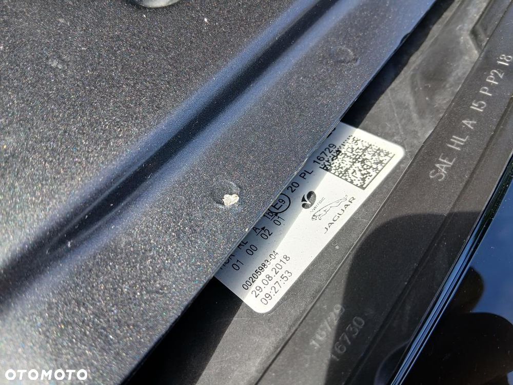 Jaguar E-Pace 2.0 i4P AWD SE - 27