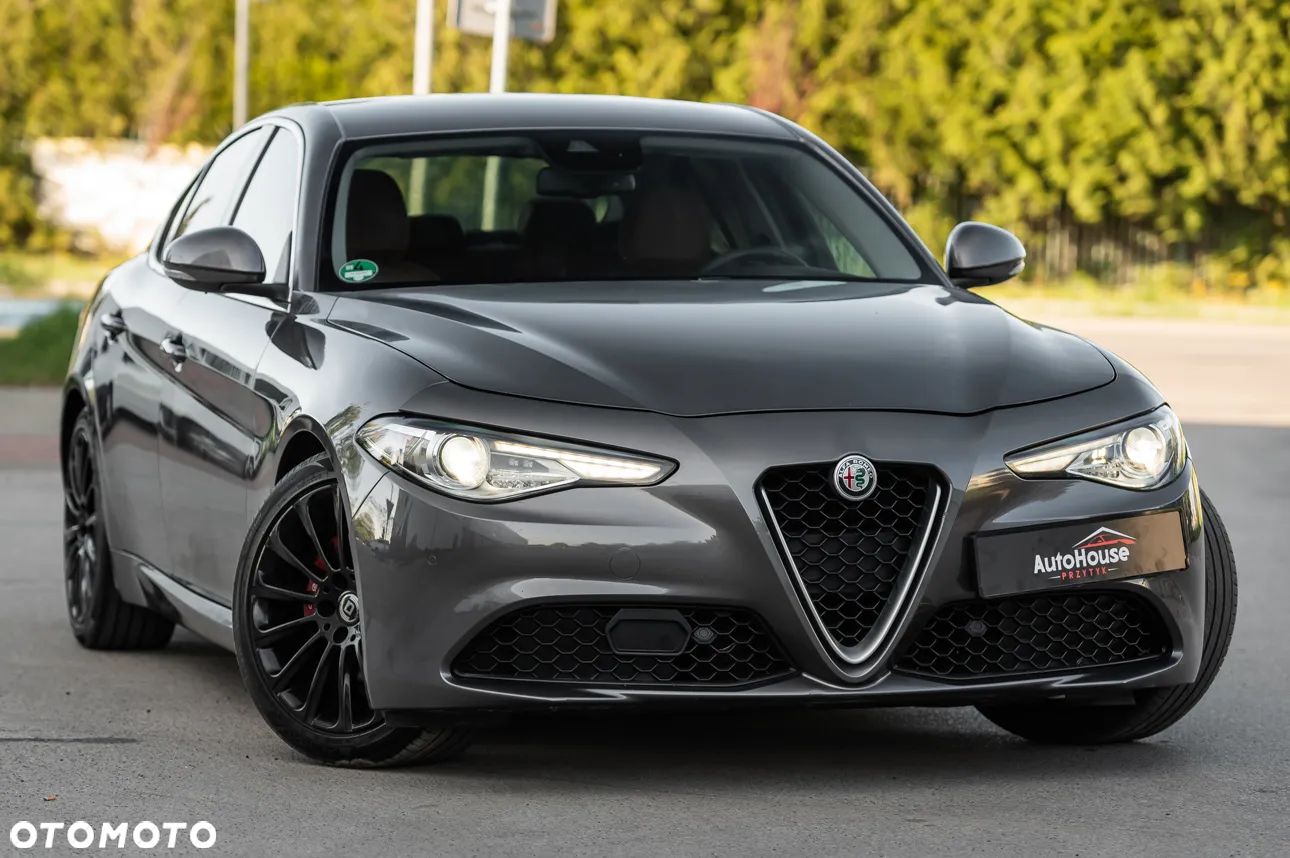Alfa Romeo Giulia 2.2 Diesel AT8 Advanced Efficiency - 1