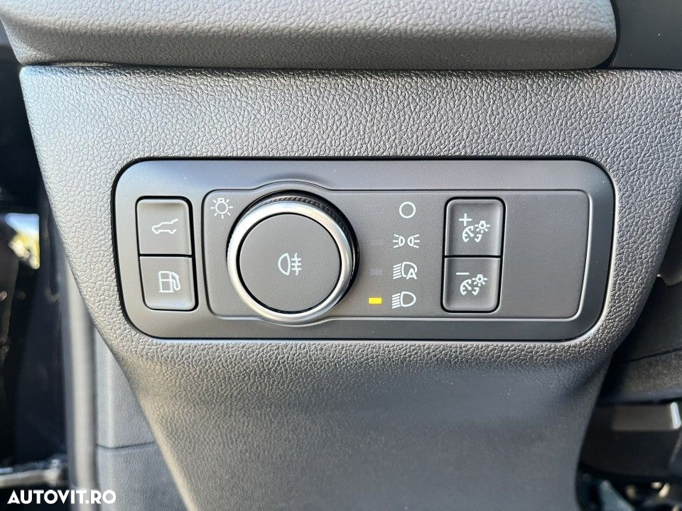 Ford Kuga - 23