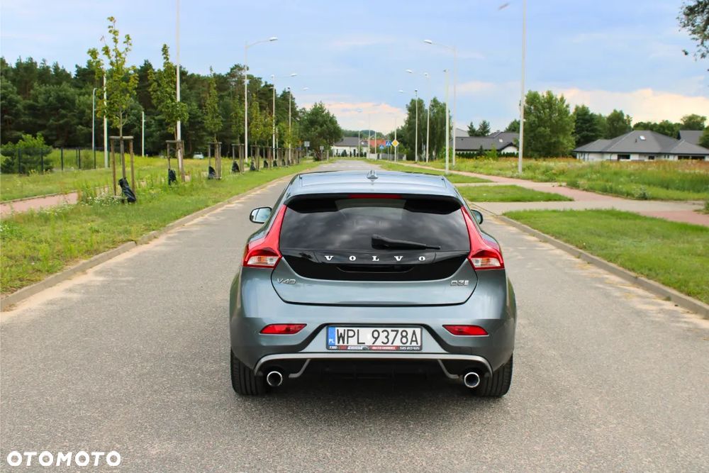 Volvo V40 D3 Drive-E R-Design Momentum - 3