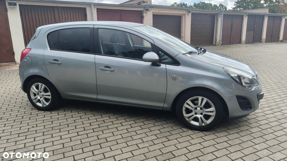 Opel Corsa 1.2 16V Edition 150 - 4