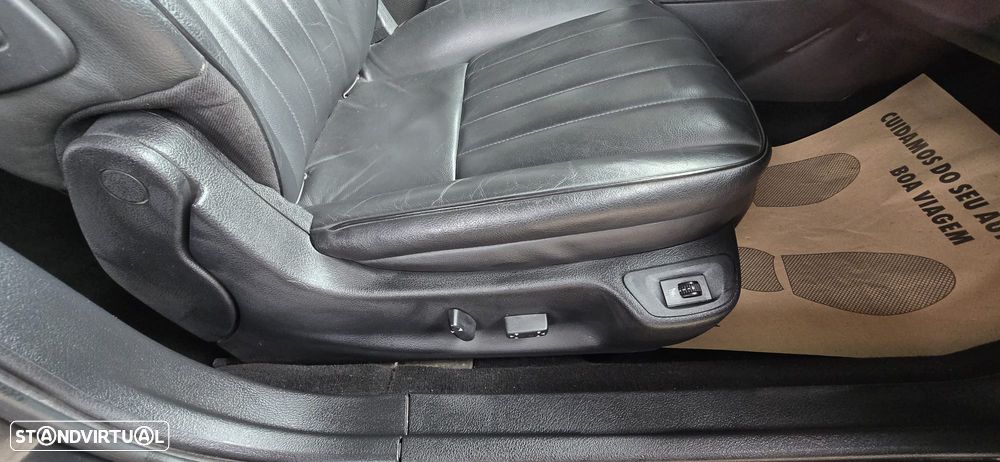 Peugeot 407 SW 2.2 HDi SE Navteq - 20