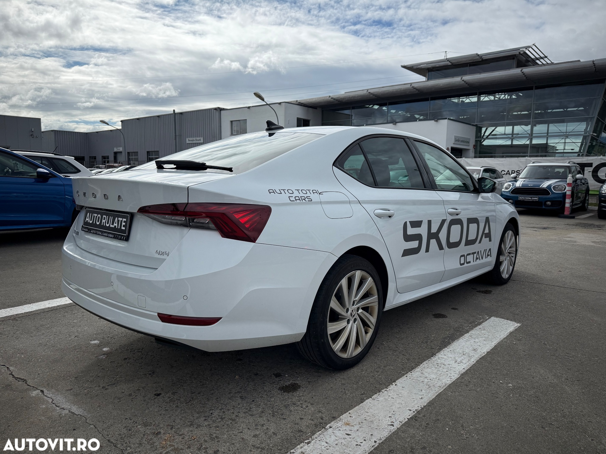 Skoda Octavia 2.0 TDI DSG 4X4 Style - 7