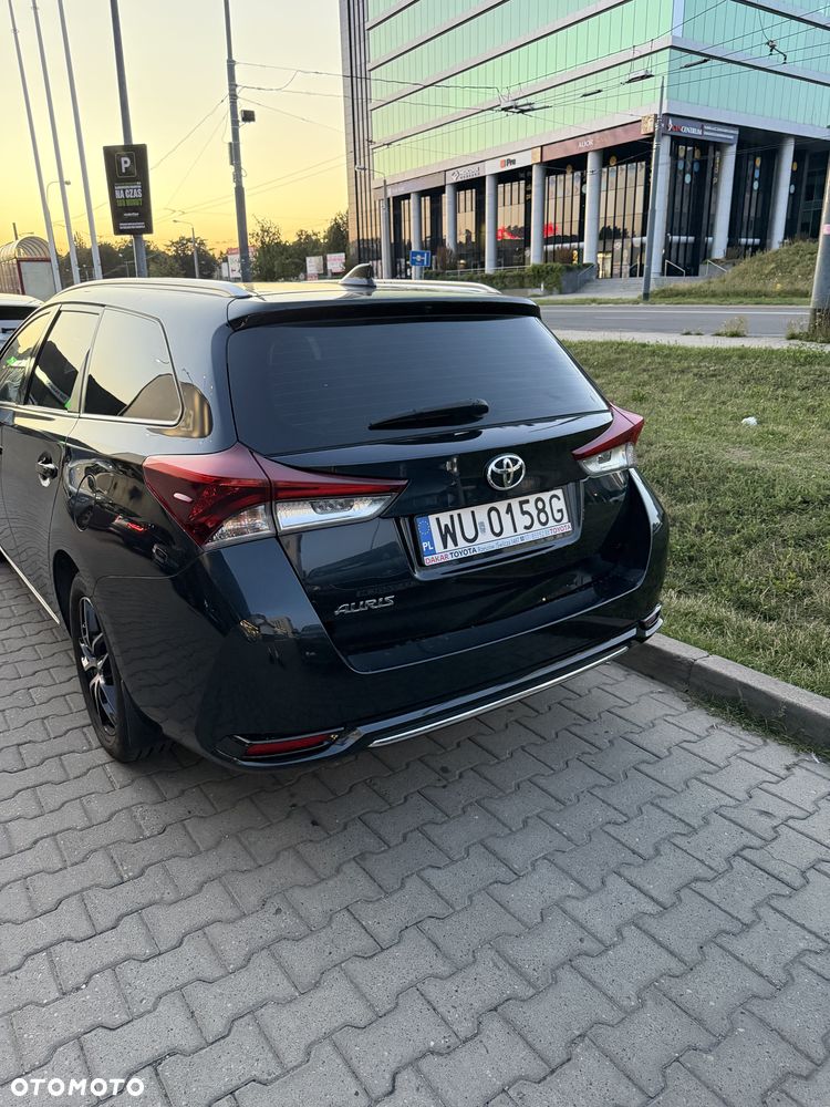 Toyota Auris 1.6 Prestige - 3