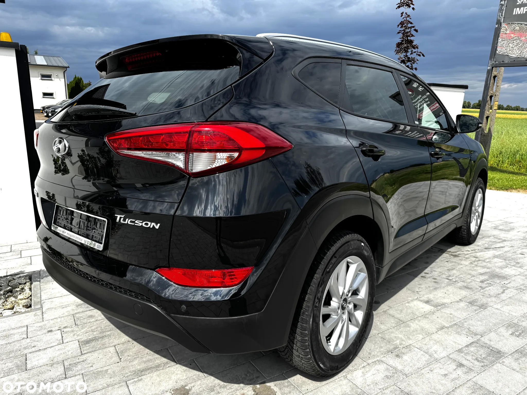 Hyundai Tucson 1.6 GDI BlueDrive Design 2WD - 11
