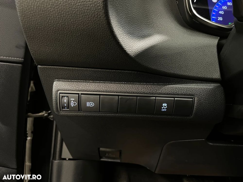 Toyota Corolla 1.8 Hybrid Comfort - 23