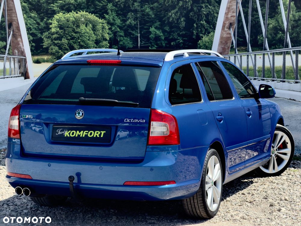 Skoda Octavia 2.0 TSI RS - 10