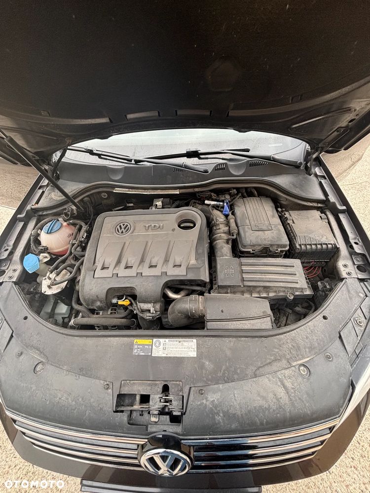 Volkswagen Passat 2.0 TDI Comfortline DSG - 16