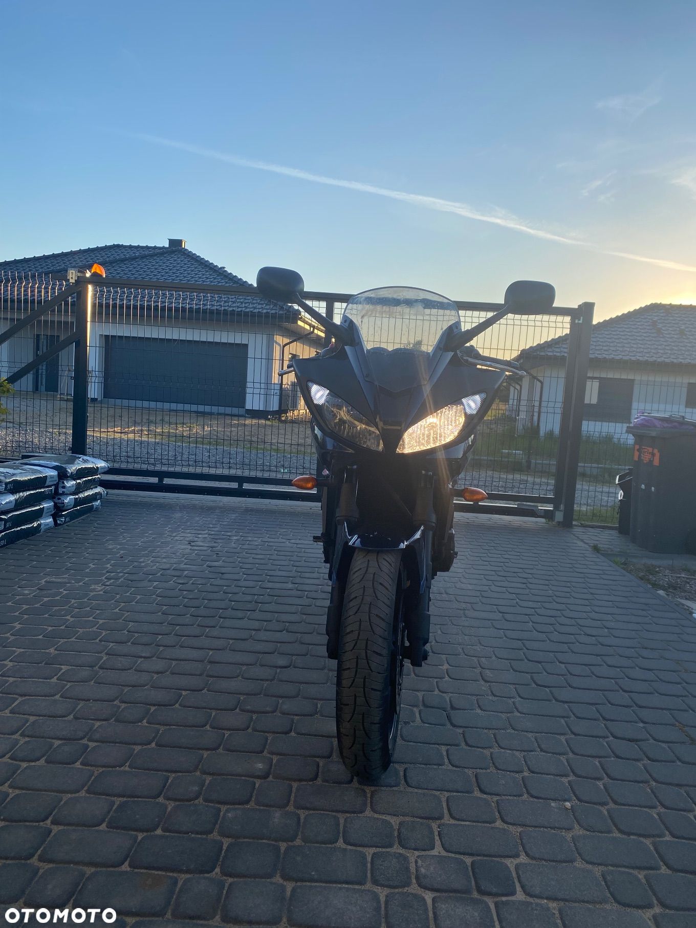 Yamaha FZ6 - 1