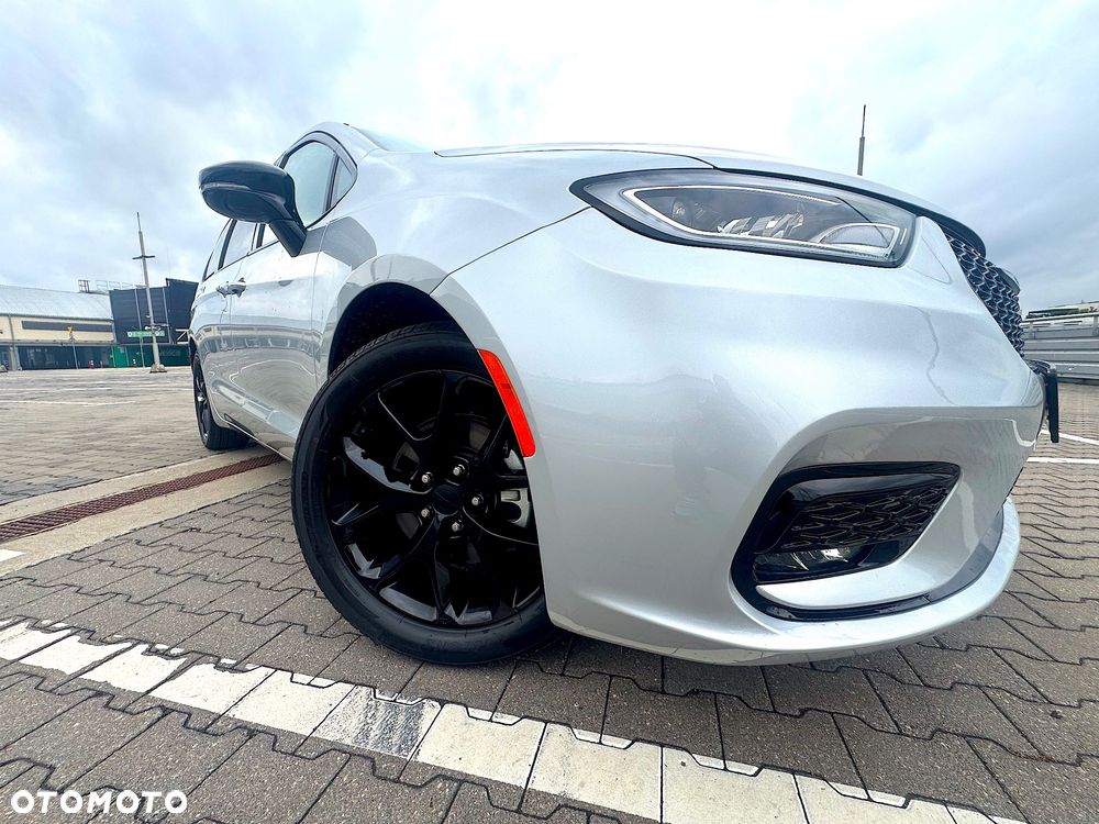 Chrysler Pacifica - 7