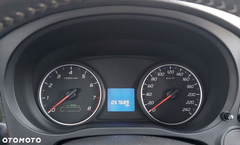 Mitsubishi Outlander 2.0 Invite + 2WD - 24