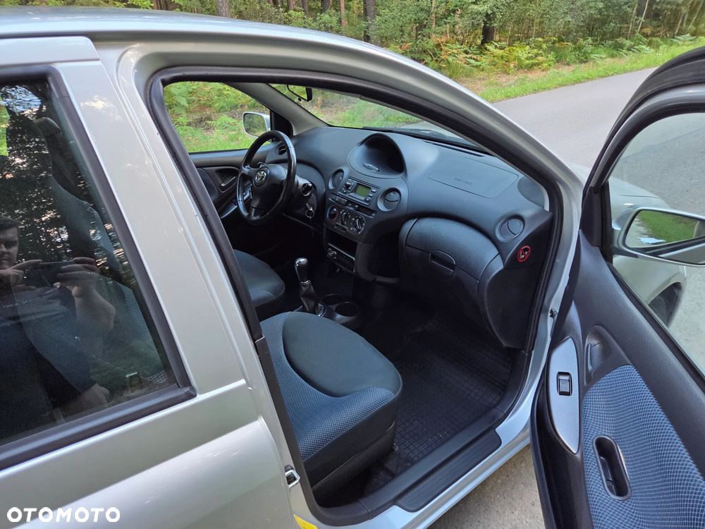 Toyota Yaris 1.0 Base - 14