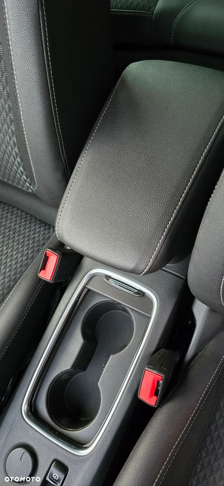 Opel Astra 1.6 Turbo Start/Stop Dynamic - 31