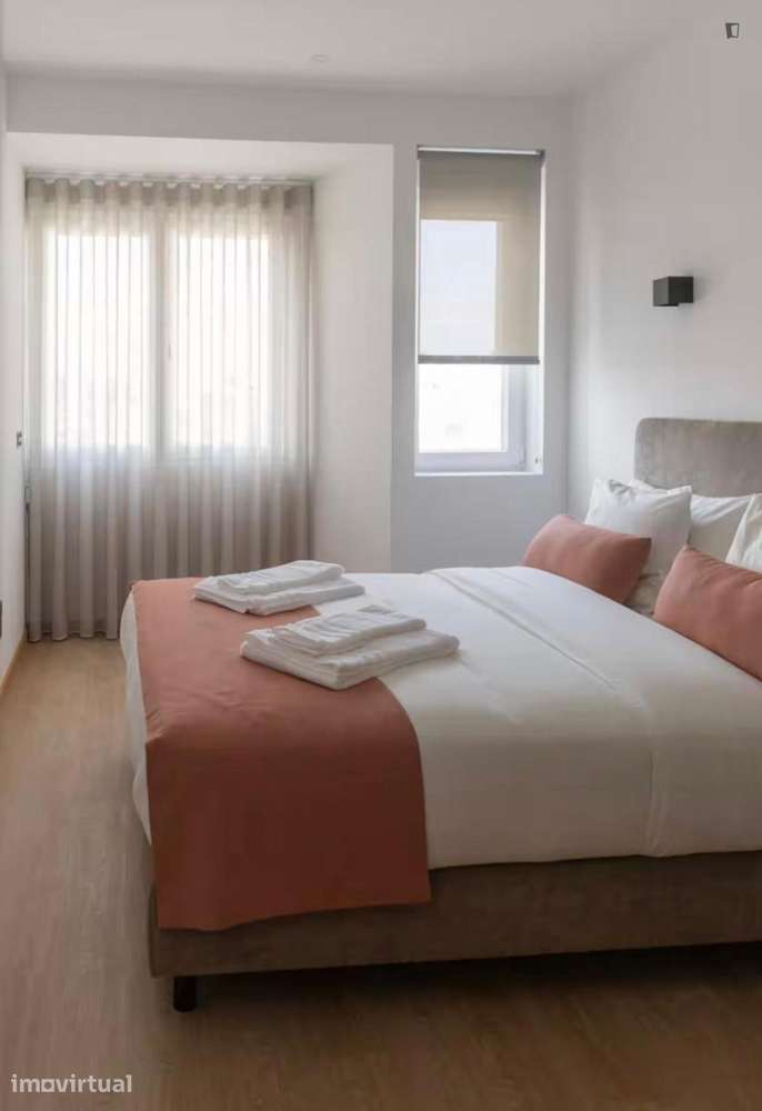 Apartamento com 1 quartos - localizado em Paranhos Porto - Grande imagem: 3/25
