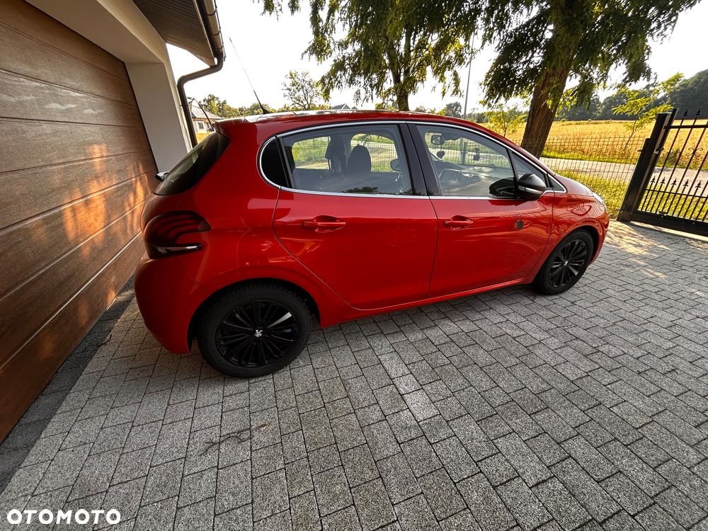 Peugeot 208 PureTech 110 Stop & Start Allure - 3