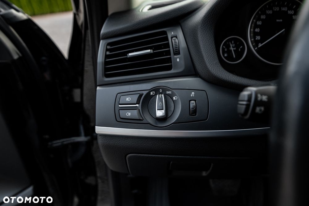 BMW X3 xDrive20d - 27