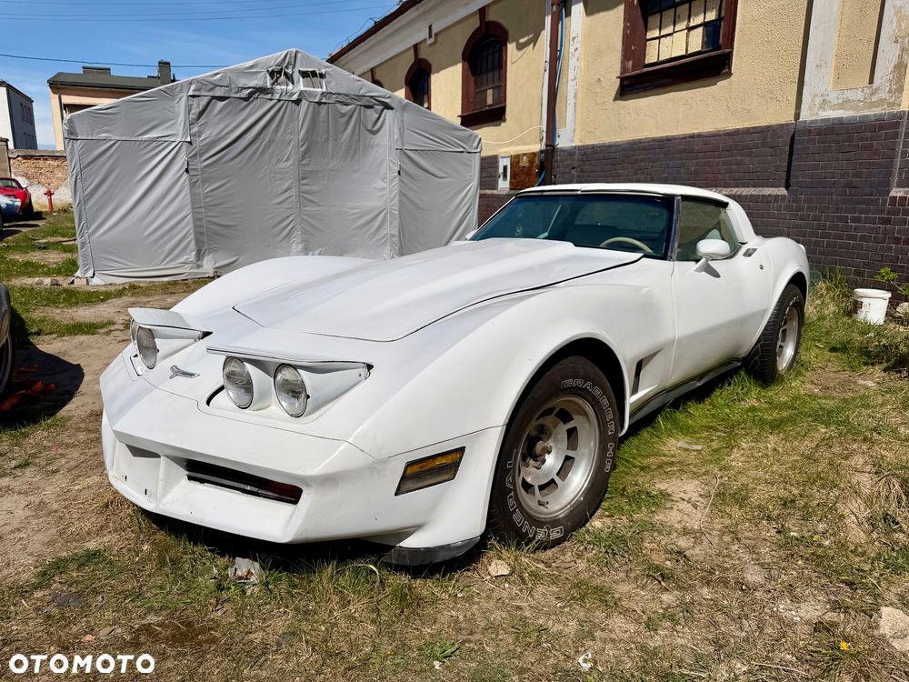 Chevrolet Corvette - 30
