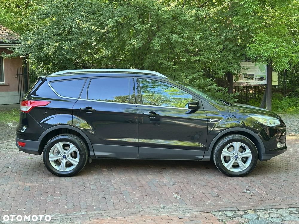 Ford Kuga 1.6 EcoBoost 2x4 Titanium - 6