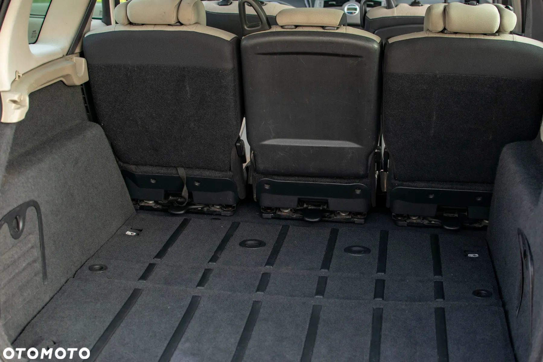 Renault Grand Scenic - 33