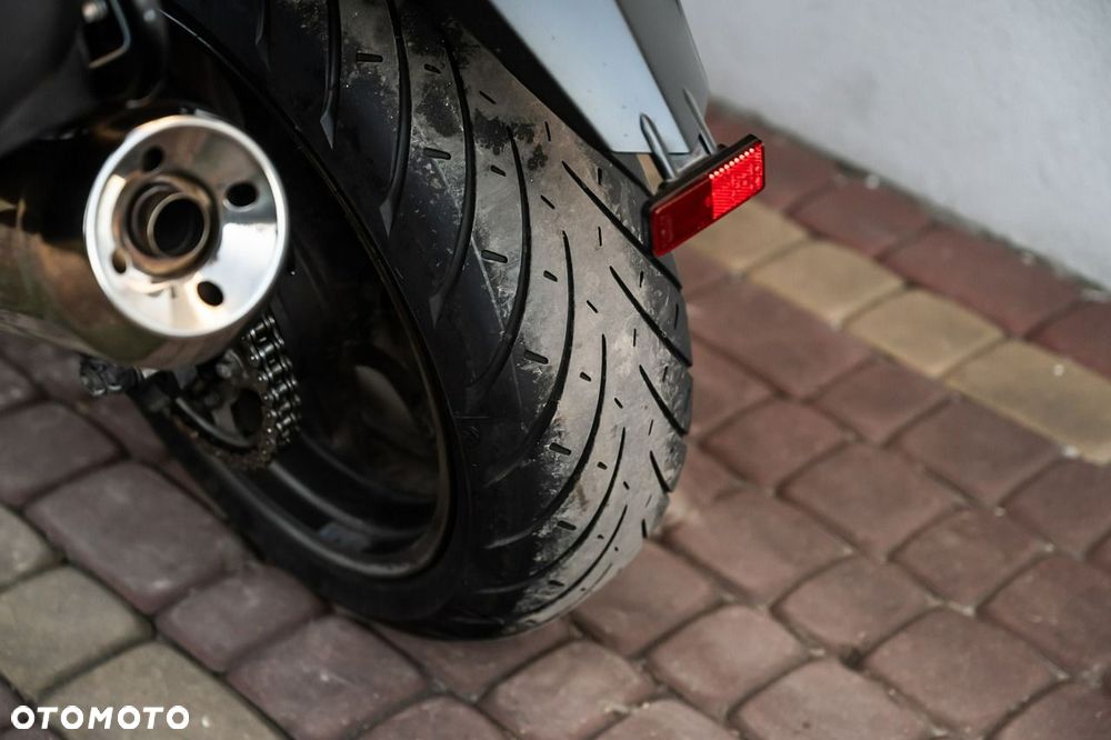 Kawasaki ZZR - 8