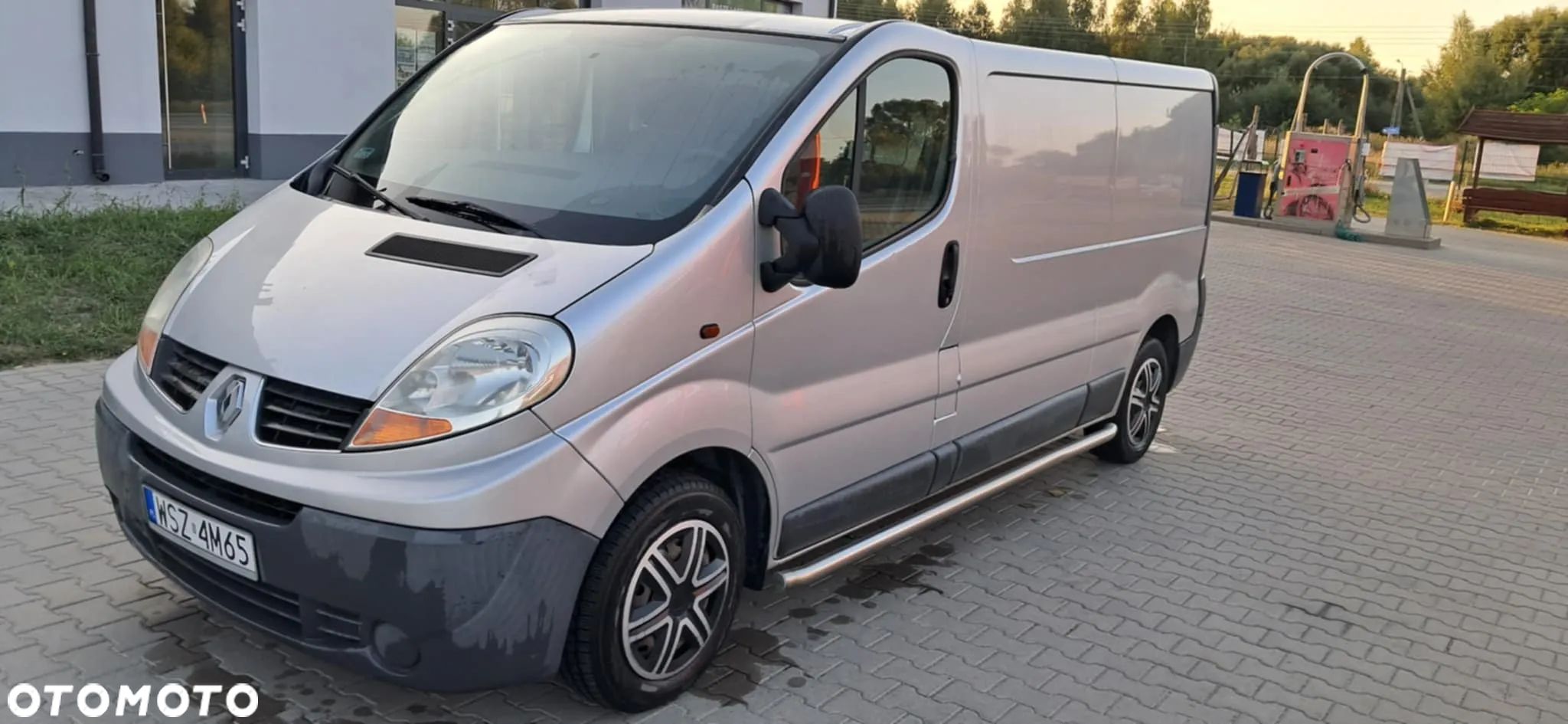 Renault TRAFIC - 1