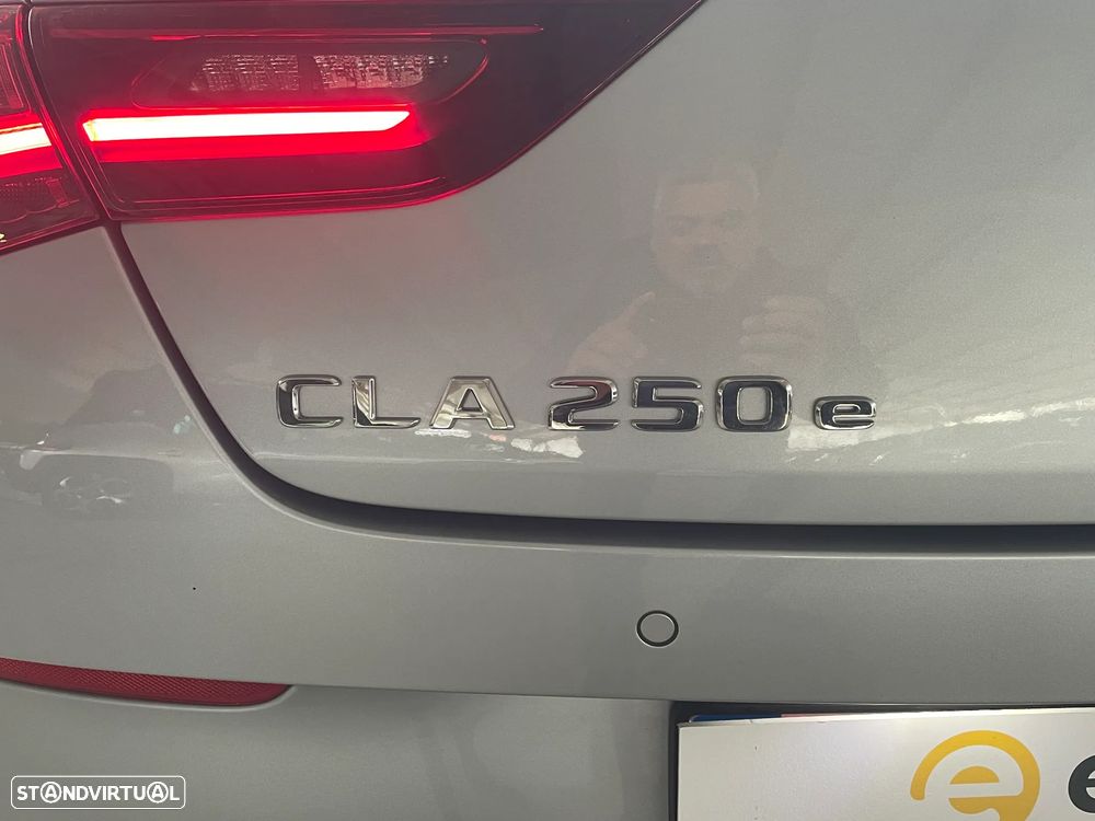 Mercedes-Benz CLA 250 e AMG Line - 23