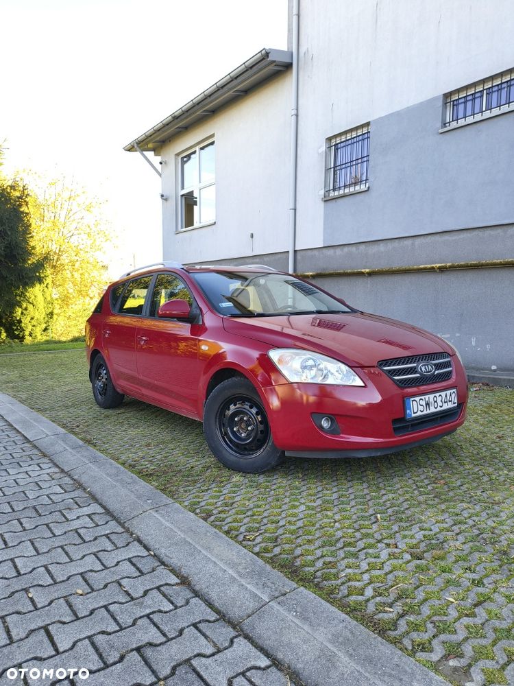 Kia Ceed - 1