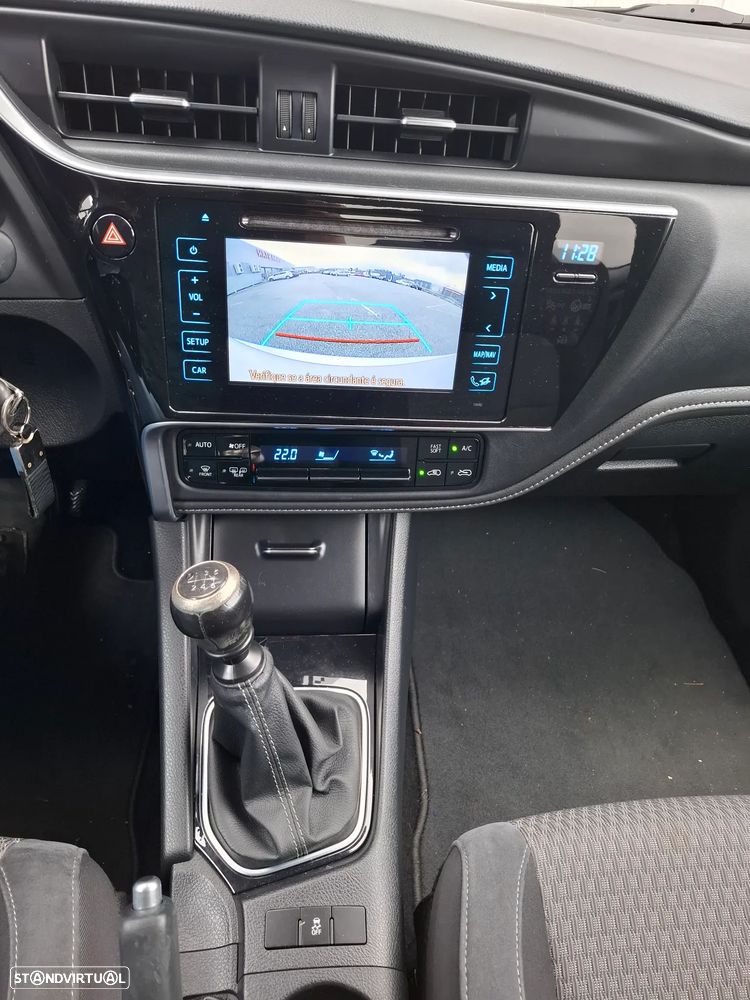Toyota Auris 1.4 D-4D Comfort+Pack Sport - 5